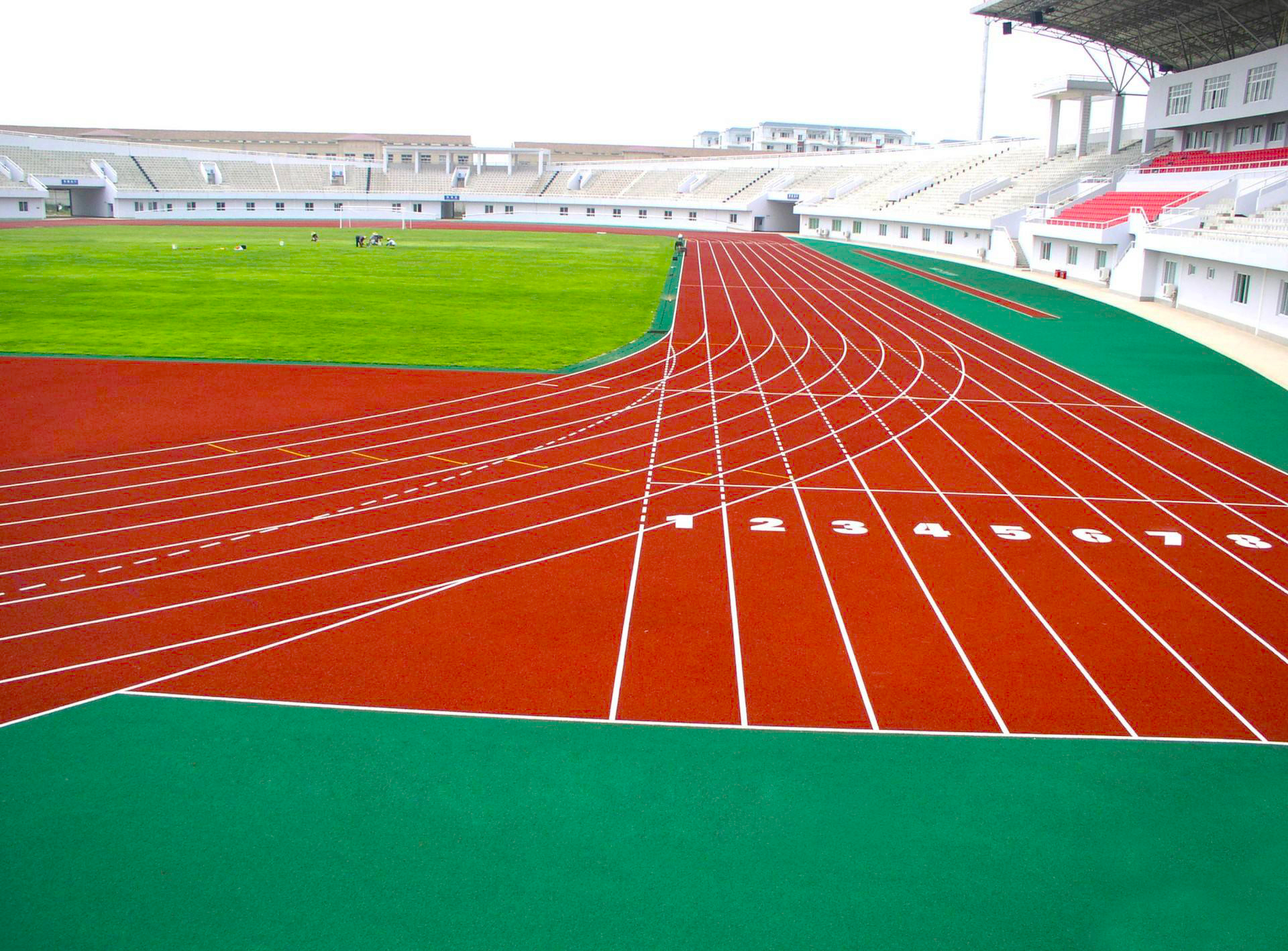 透氣型塑膠跑道選擇與施工，溢邦體育施工多個運動場地