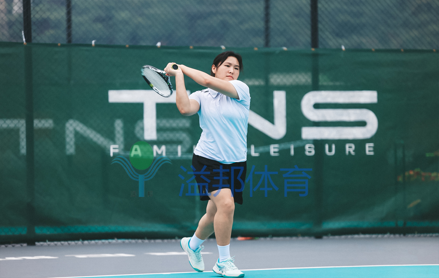 丙烯酸網(wǎng)球場(chǎng)