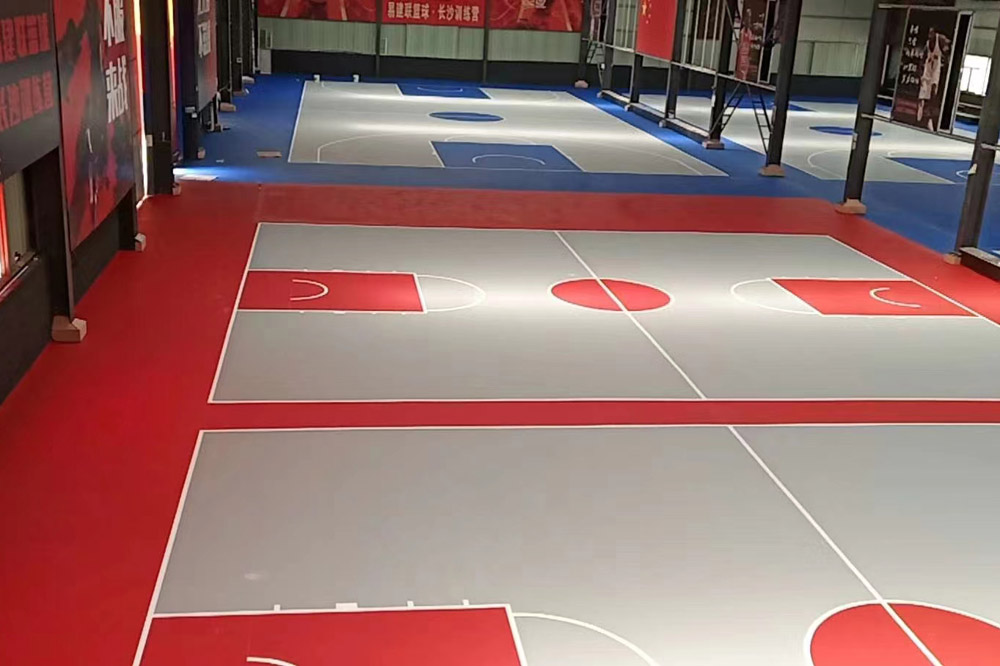 屋頂籃球場(chǎng)