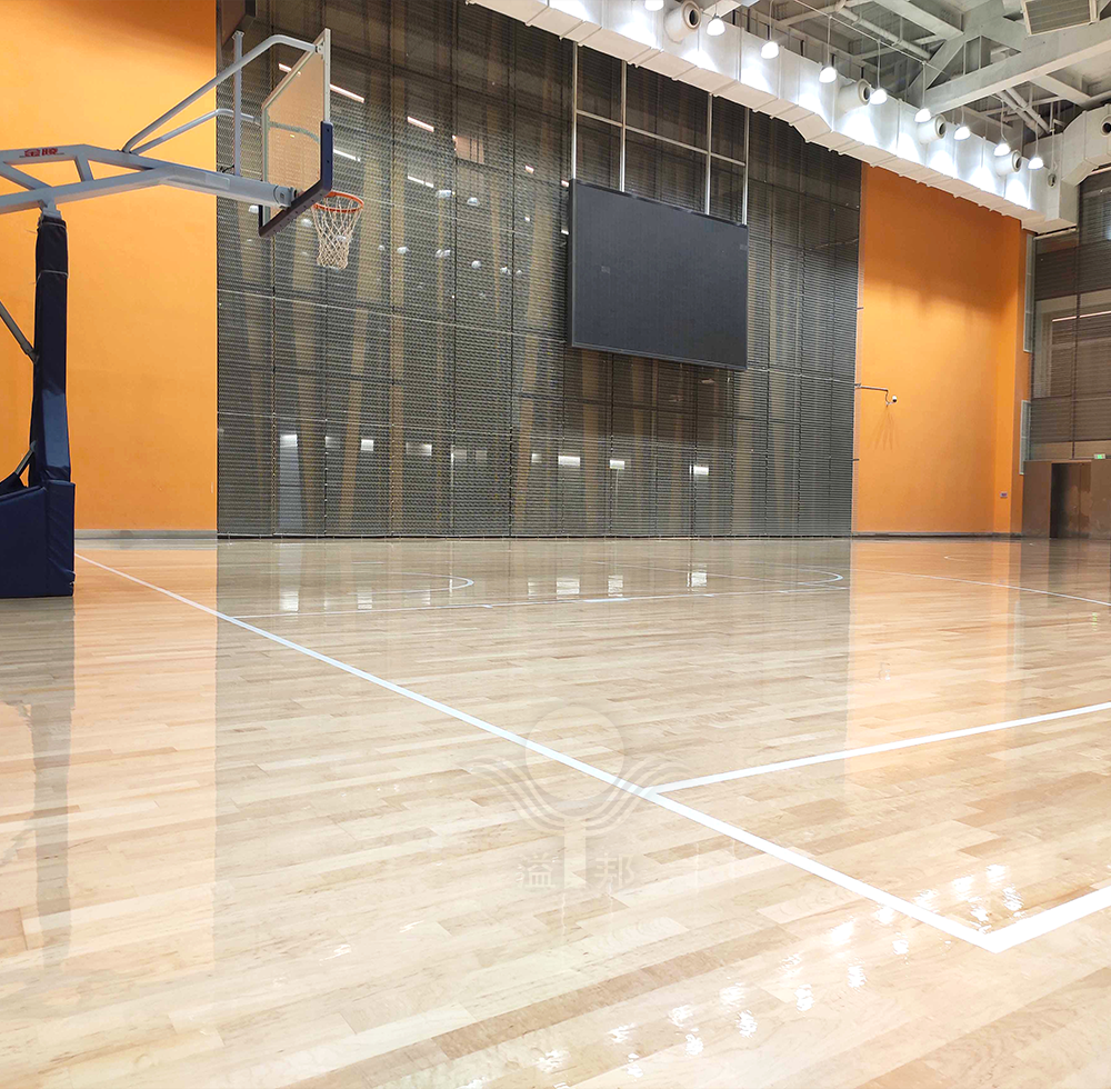 籃球場木地板