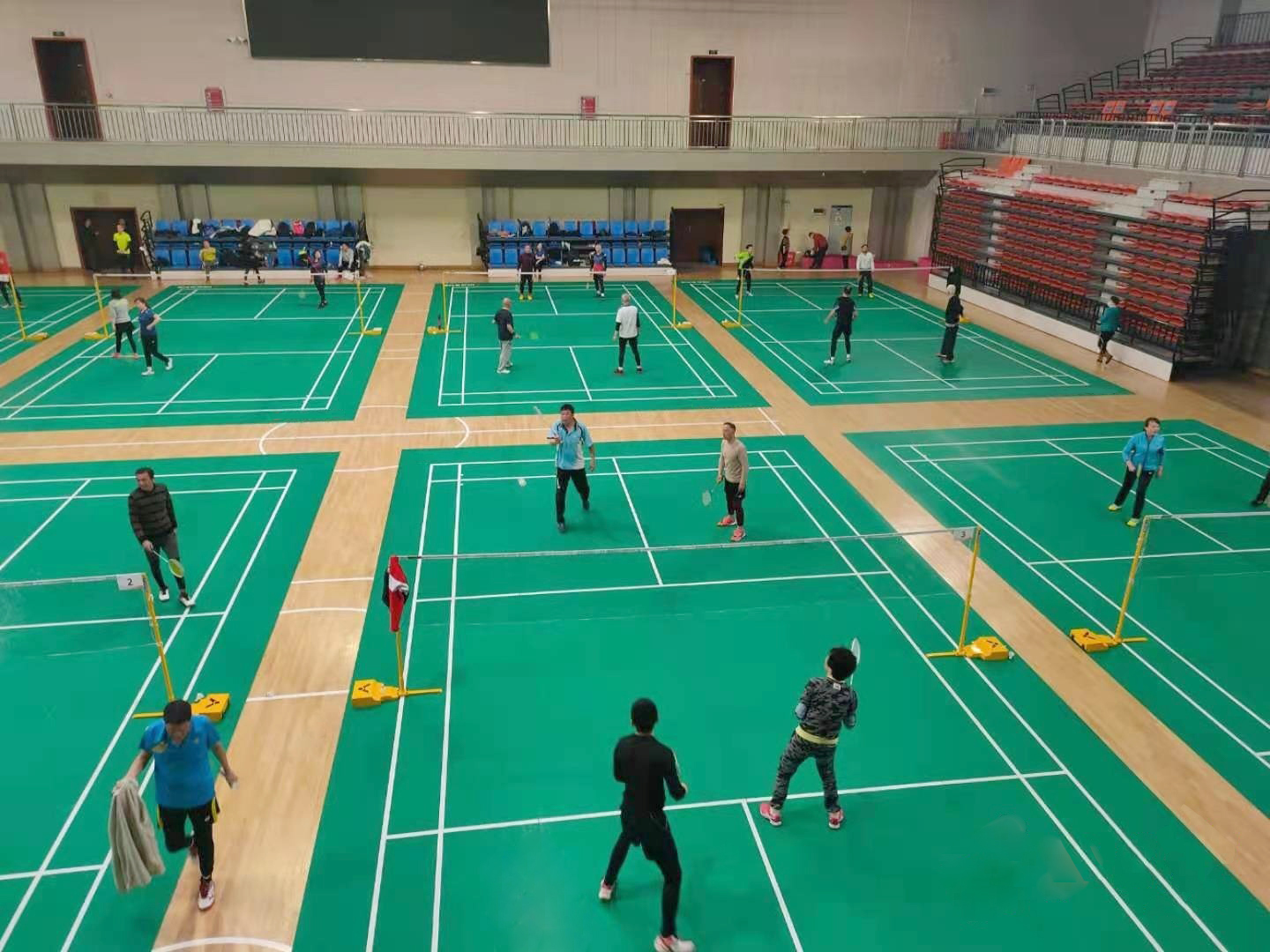 羽毛球場地