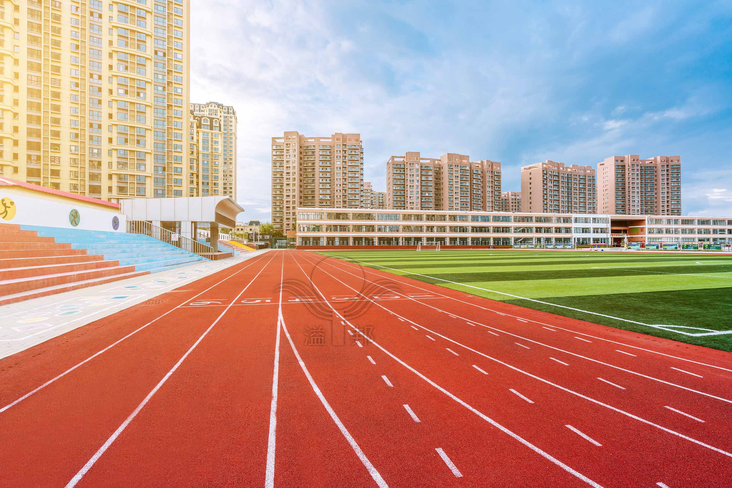 半預(yù)制型跑道