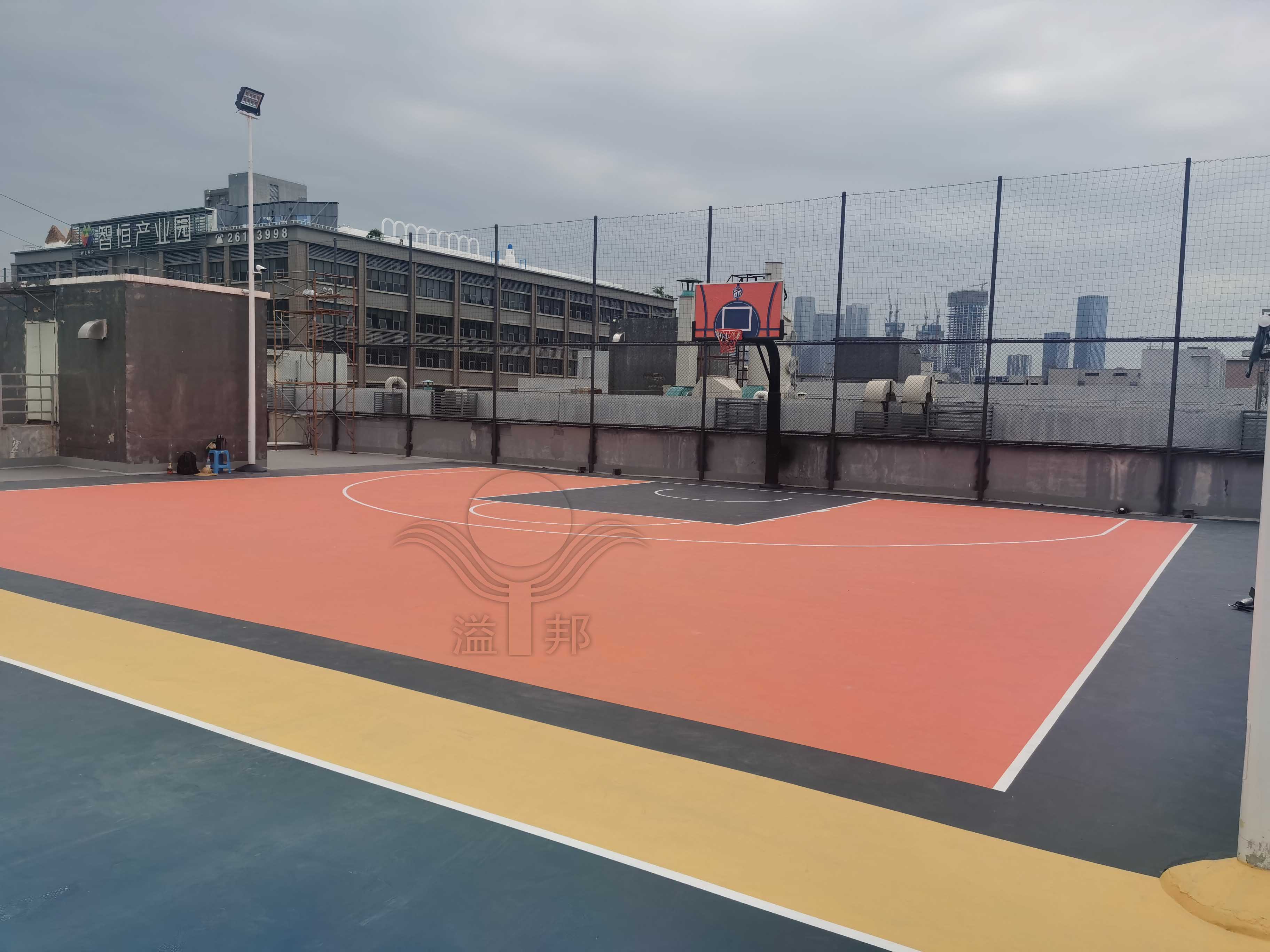 屋頂籃球場