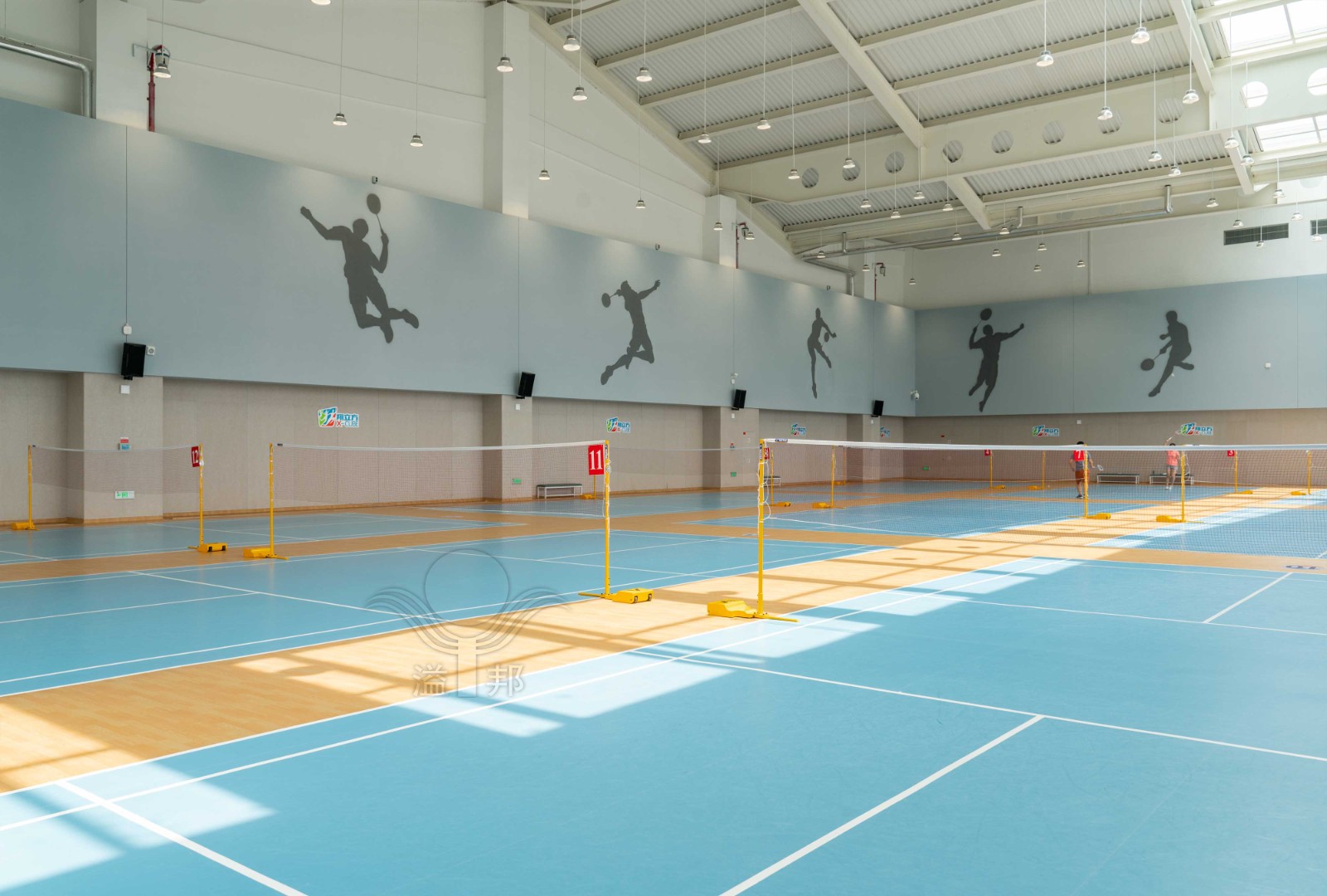 羽毛球館建設