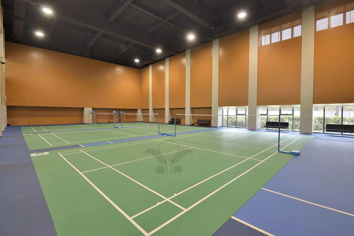 室內羽毛球場地建設費用