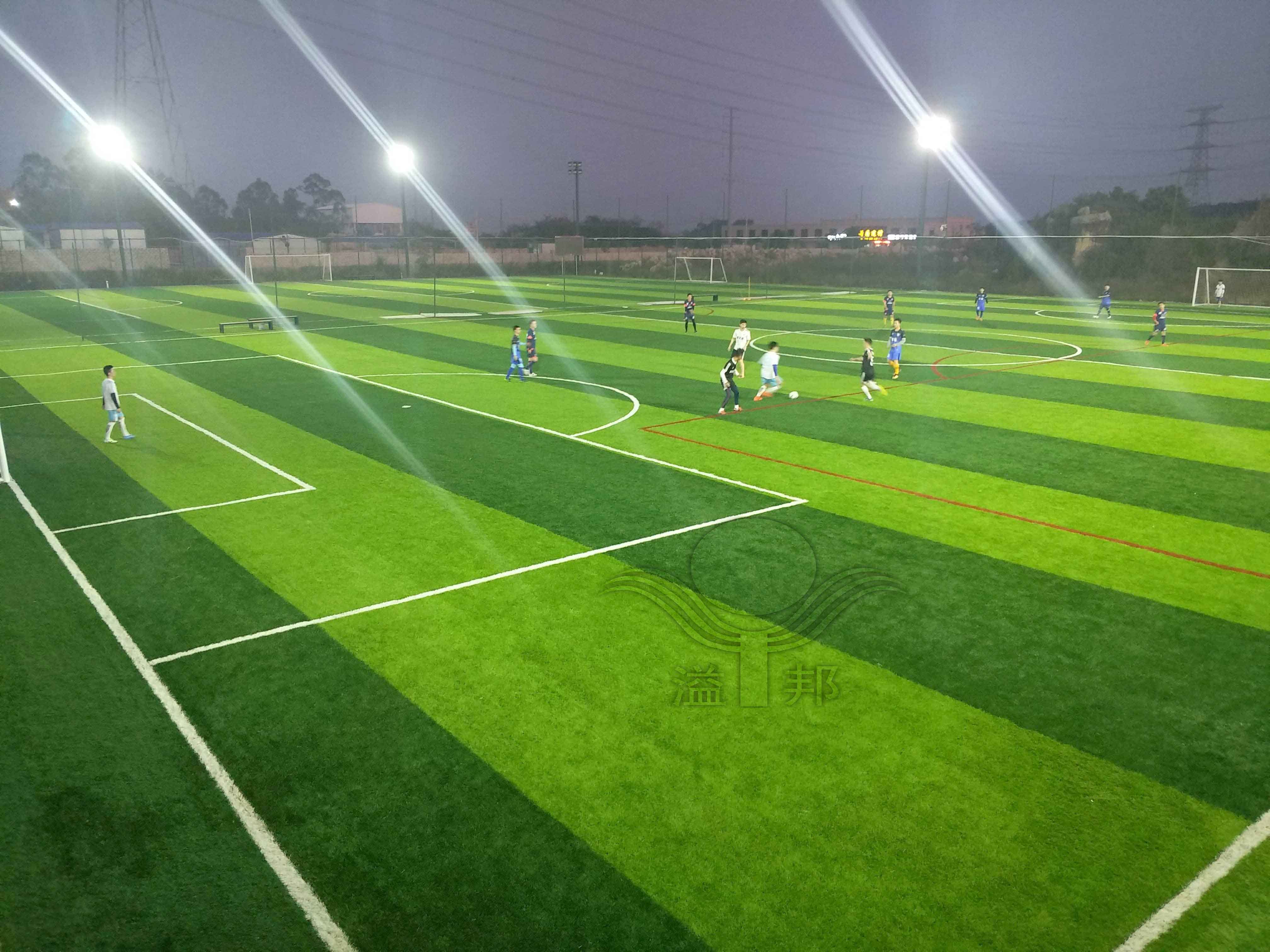 足球場(chǎng)燈光