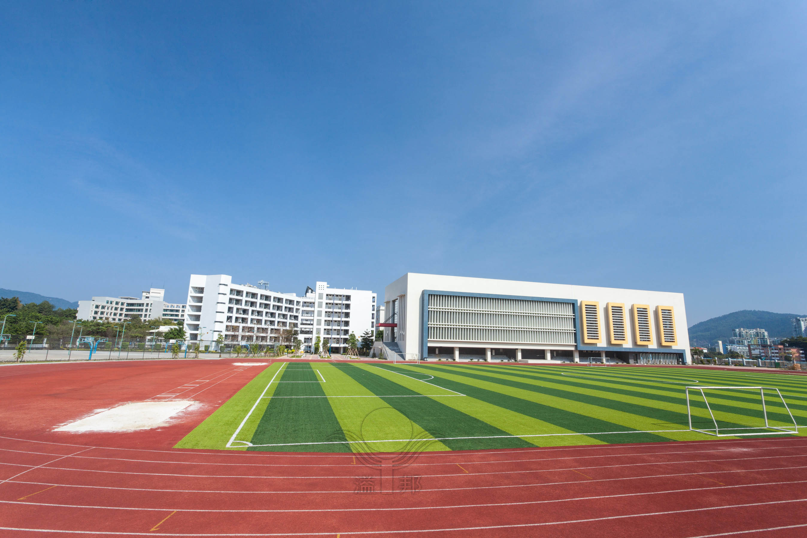 透氣型塑膠跑道