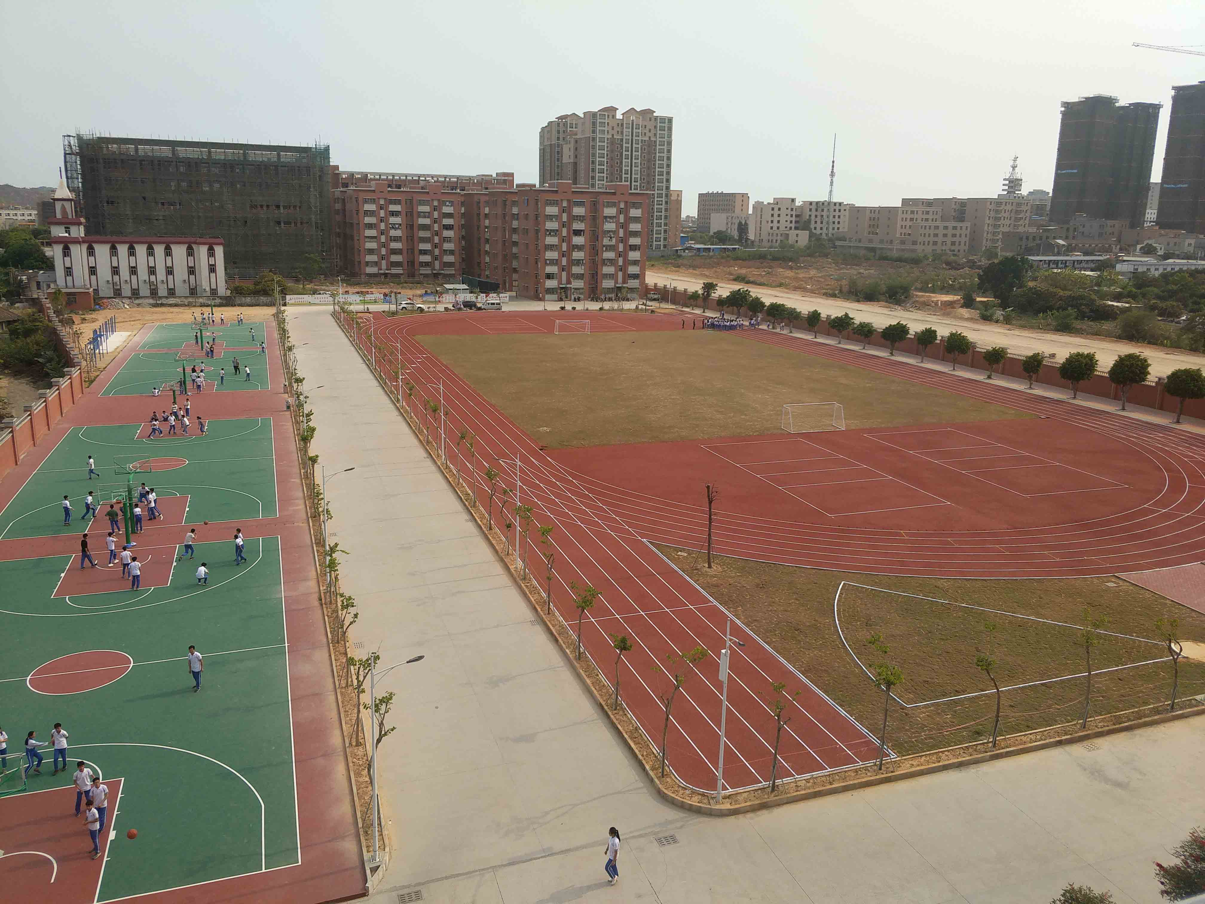 惠來縣慈云實驗中學(xué)運動場效果圖