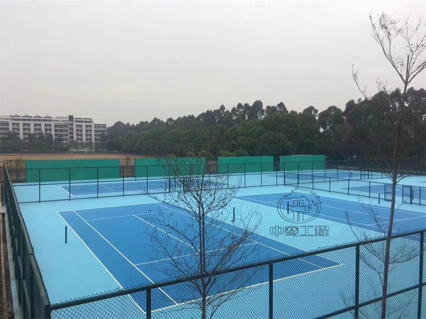 綠色建材，環(huán)保先行：樓頂網球場的可持續(xù)之道